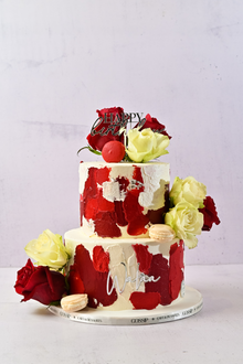  Romantic Look Gift Cake